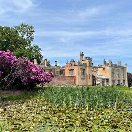 Apartment At Llanerchydol Hall Welshpool Εξωτερικό φωτογραφία